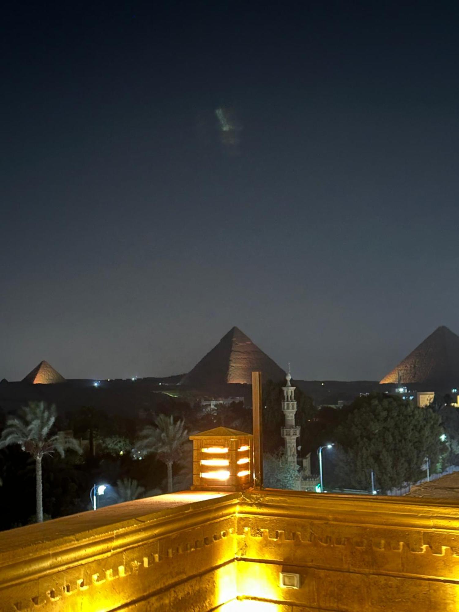 Taj Pyramids View Inn Kafret el-Gabal Kültér fotó