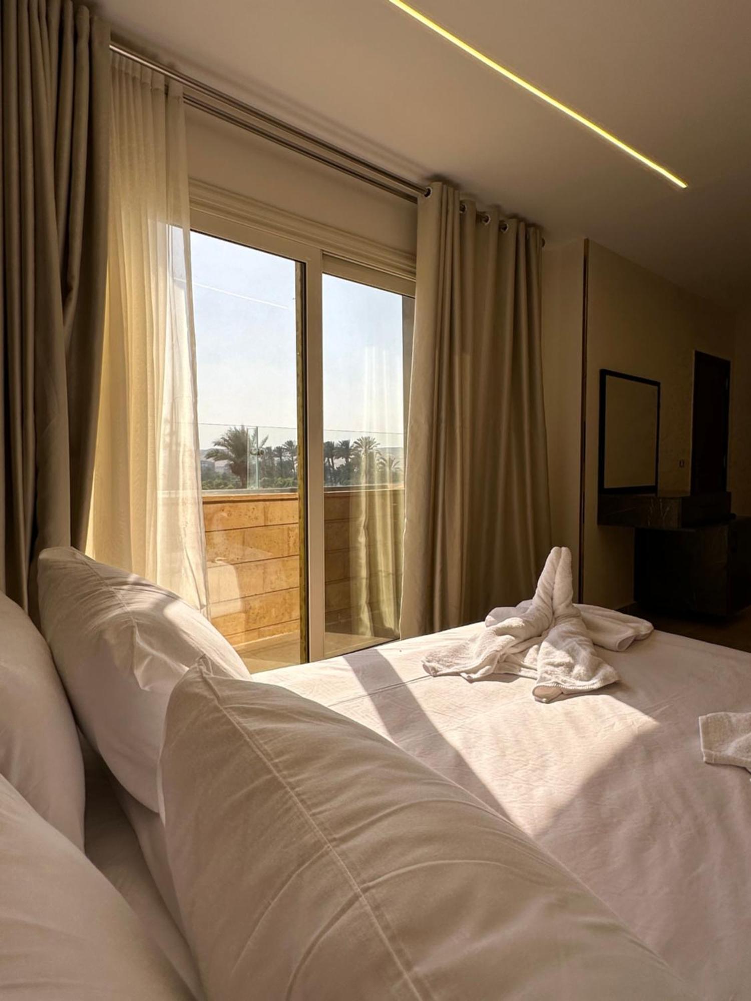 Taj Pyramids View Inn Kafret el-Gabal Kültér fotó