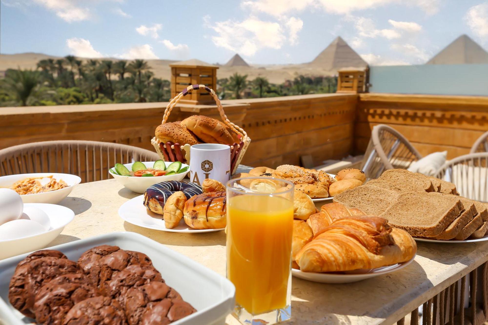 Taj Pyramids View Inn Kafret el-Gabal Kültér fotó