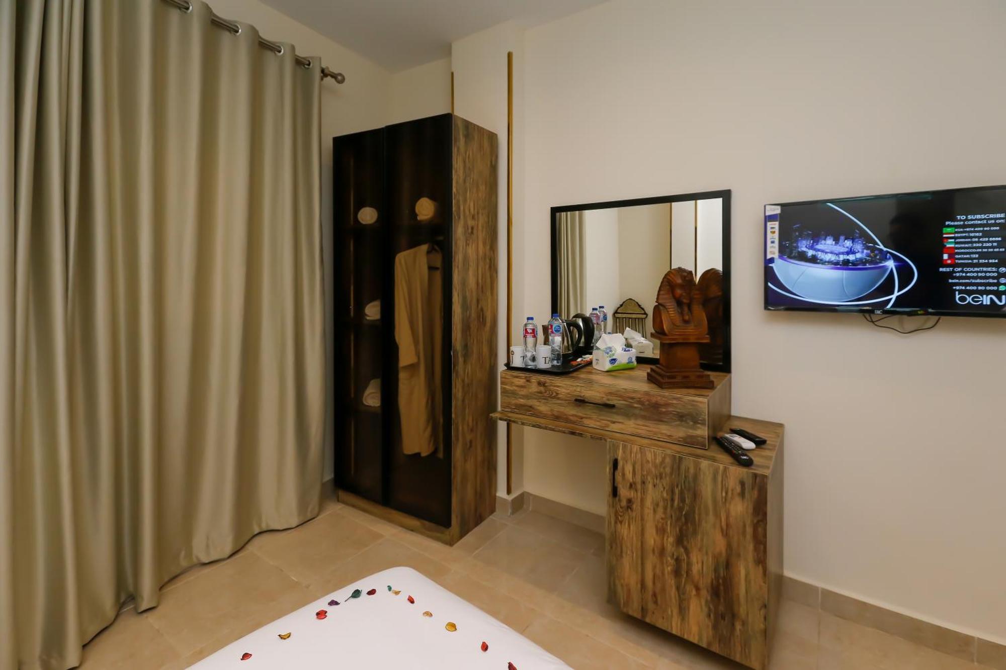 Taj Pyramids View Inn Kafret el-Gabal Kültér fotó