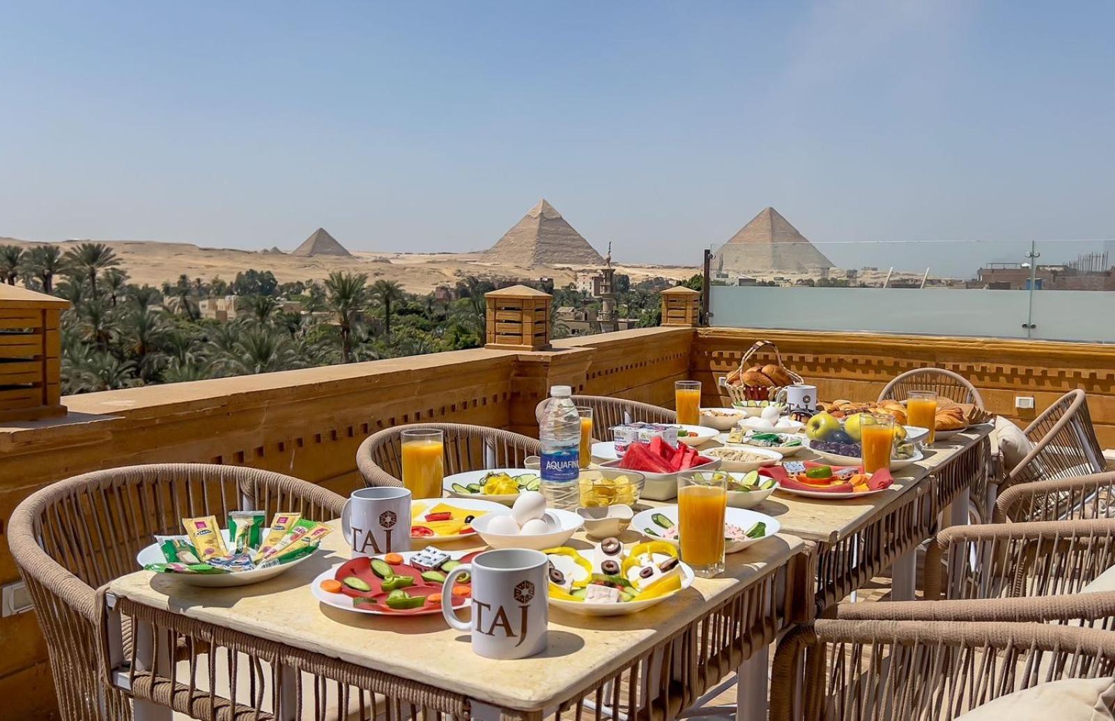 Taj Pyramids View Inn Kafret el-Gabal Kültér fotó