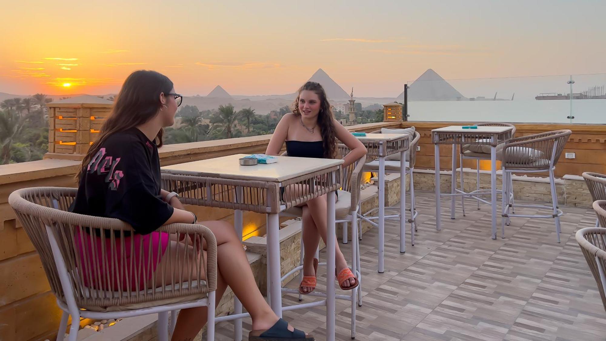 Taj Pyramids View Inn Kafret el-Gabal Kültér fotó